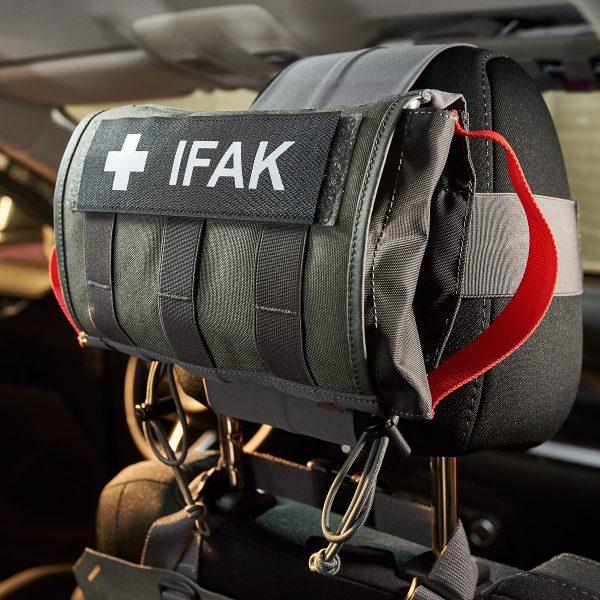 TT Head Rest IFAK – Erste - Hilfe - Set hinter Autokopfstütze - Critical Knowledge